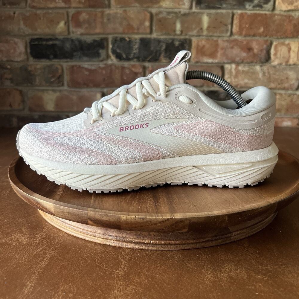 Brooks Revel 7 Womens Size 8.5 Pink Cream Running Athletic Shoes Sneakers